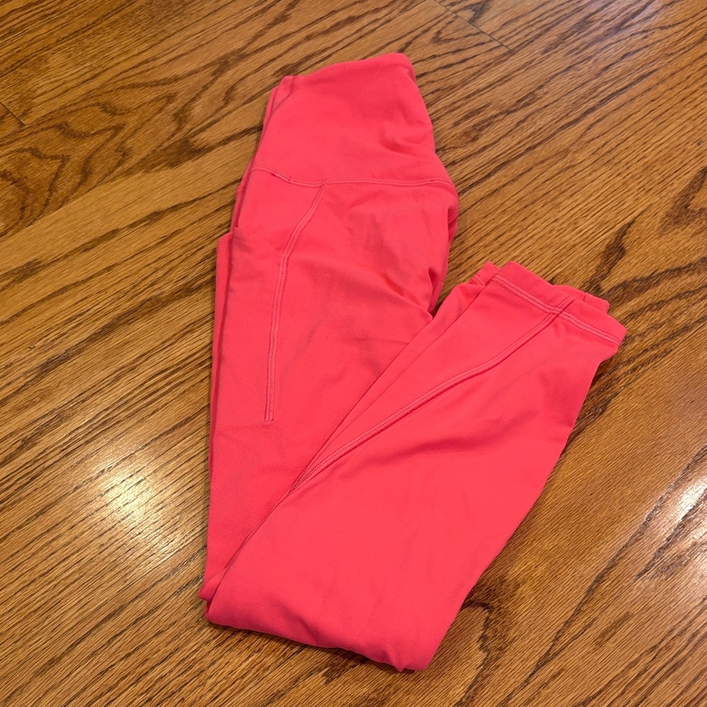 Lululemon Woman’s Pink Leggings Size 4